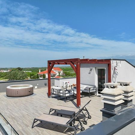 Villa Tia With Heated Pool & Jacuzzi Murvica  外观 照片