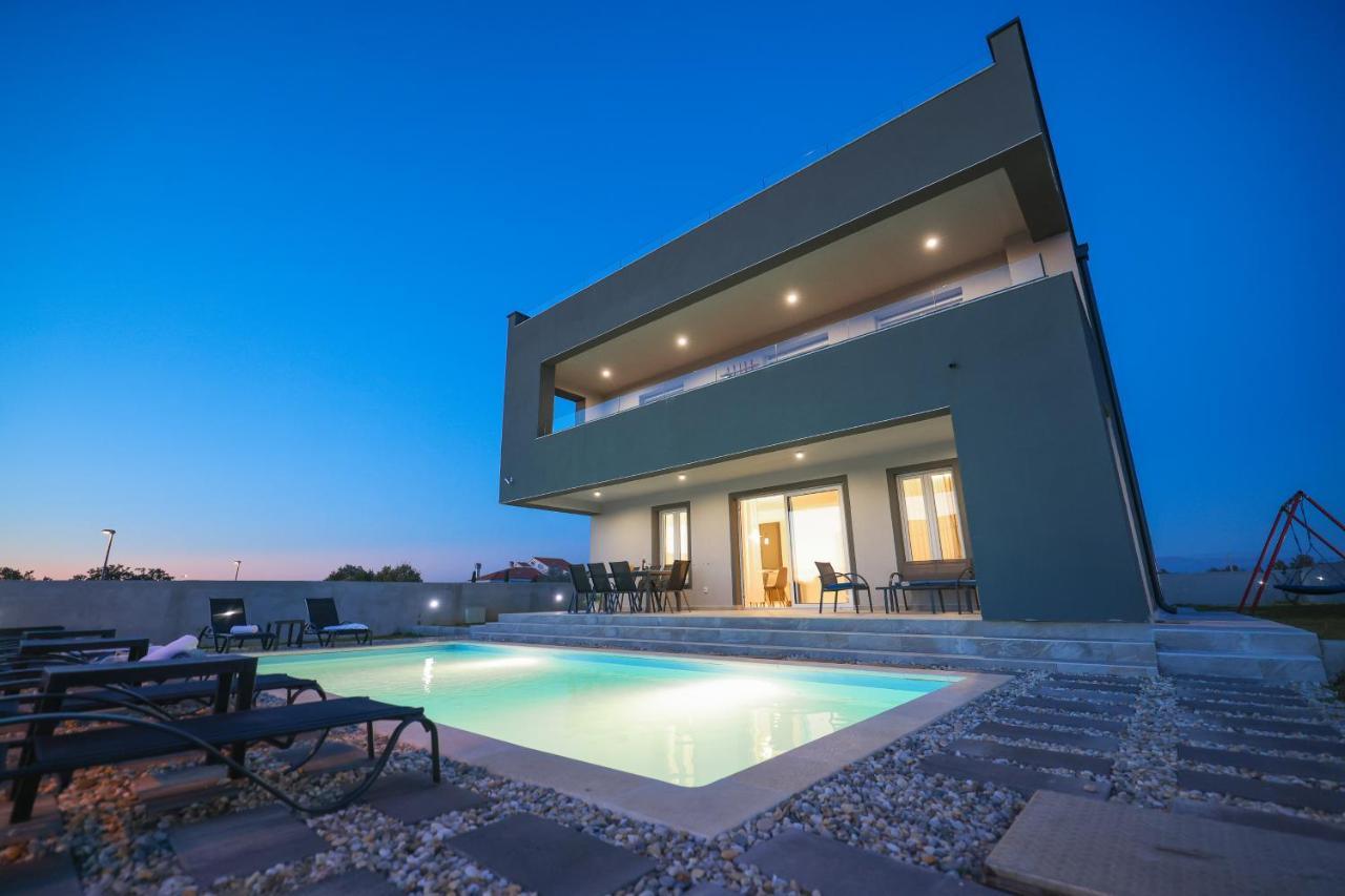 Villa Tia With Heated Pool & Jacuzzi Murvica  外观 照片