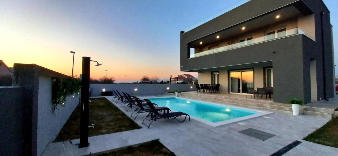 Villa Tia With Heated Pool & Jacuzzi Murvica  外观 照片