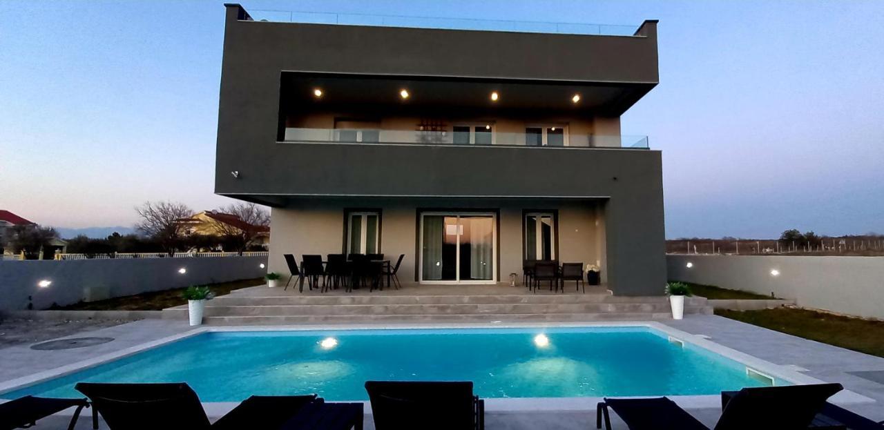 Villa Tia With Heated Pool & Jacuzzi Murvica  外观 照片