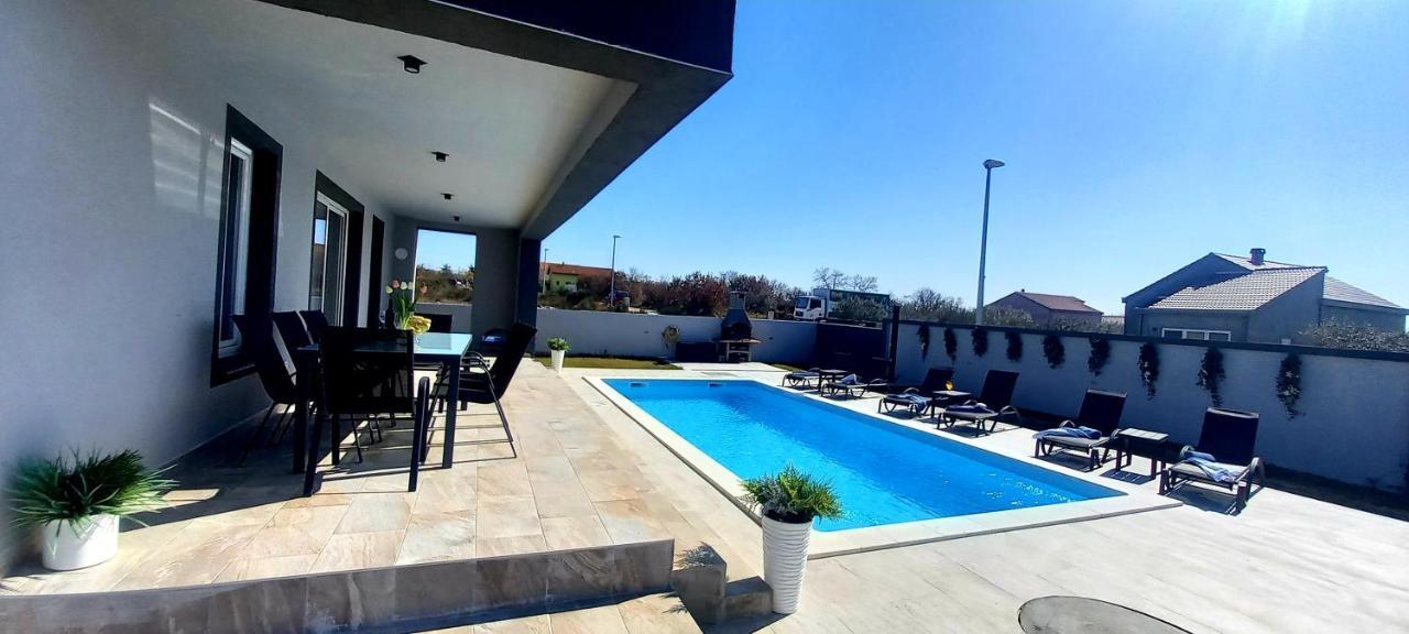 Villa Tia With Heated Pool & Jacuzzi Murvica  外观 照片