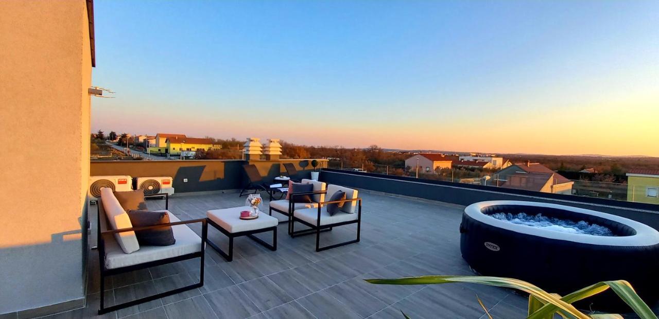 Villa Tia With Heated Pool & Jacuzzi Murvica  外观 照片
